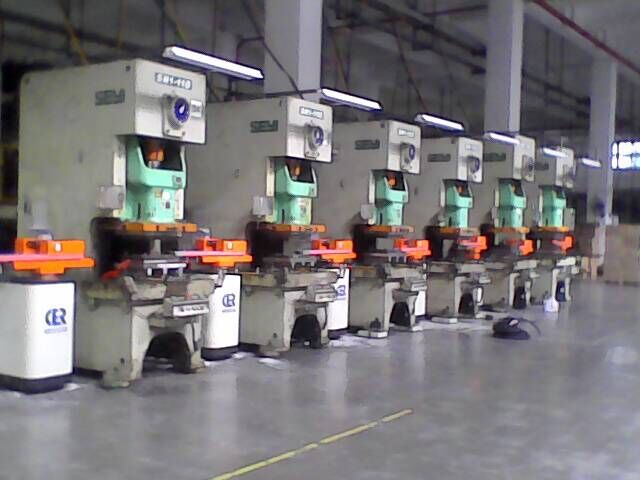 东莞冲压摆臂机器人价格解析与选购指南